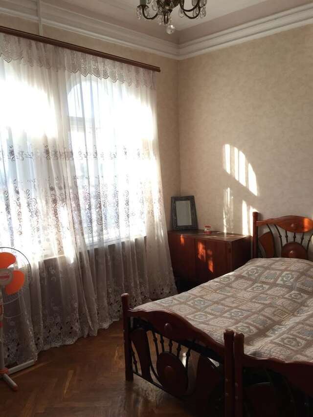 Проживание в семье Проживание в семье Хозяевами Сухум-22